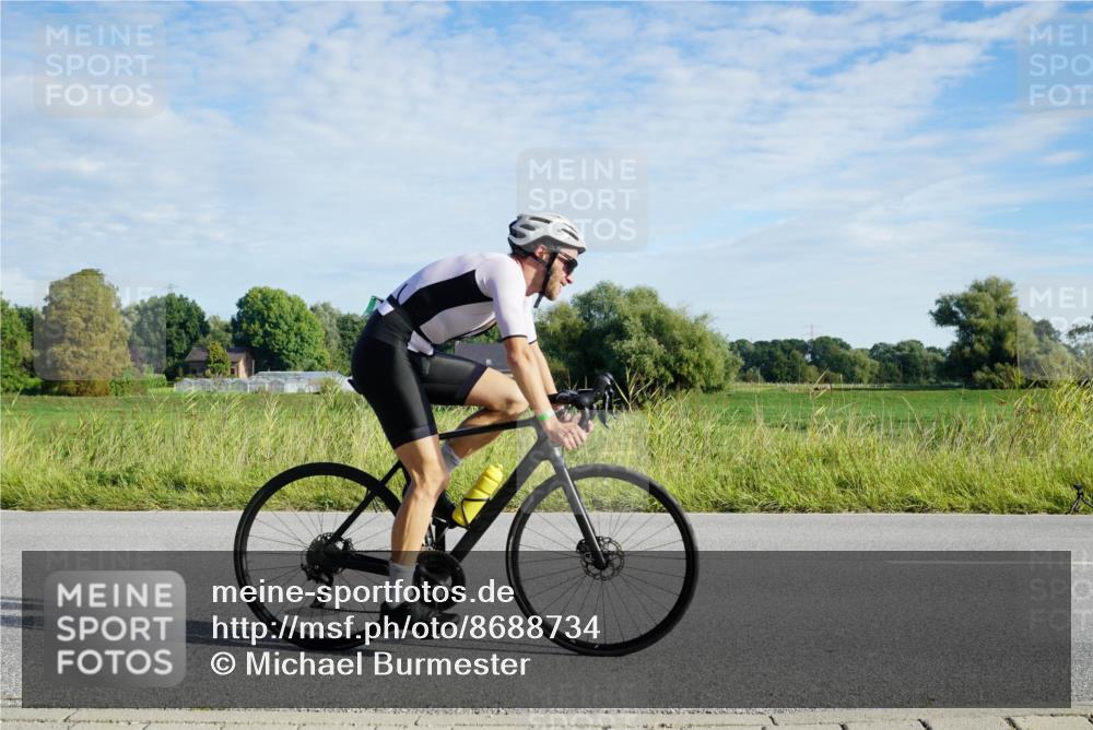 31.08.2025 - Elbe Triathlon Hamburg Michael Burmester http://msf.ph/oto/8688734 31.08.2025 09:08:22 Radfahren 215, 264, 440, 449, 464, 553 meine-sportfotos.de