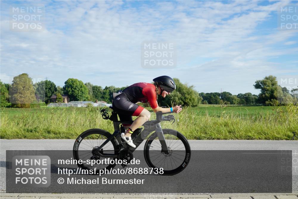 31.08.2025 - Elbe Triathlon Hamburg Michael Burmester http://msf.ph/oto/8688738 31.08.2025 09:08:26 Radfahren 215, 264, 397, 440, 464 meine-sportfotos.de