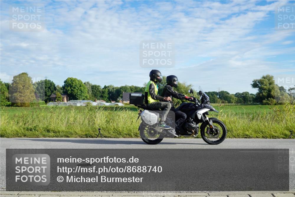 31.08.2025 - Elbe Triathlon Hamburg Michael Burmester http://msf.ph/oto/8688740 31.08.2025 09:08:28 Radfahren 215, 264, 397, 464 meine-sportfotos.de