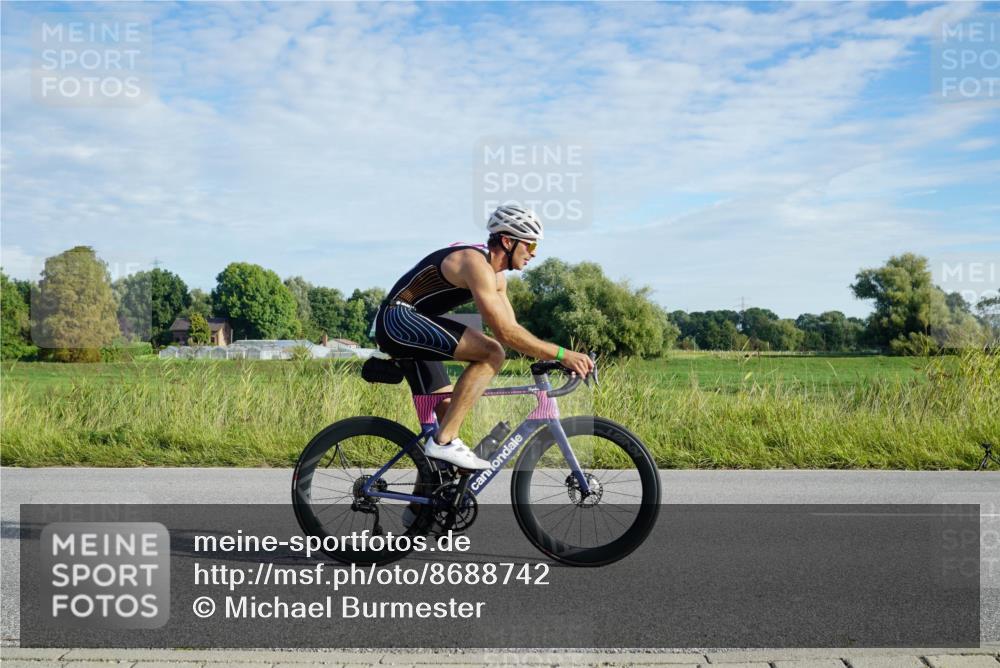 31.08.2025 - Elbe Triathlon Hamburg Michael Burmester http://msf.ph/oto/8688742 31.08.2025 09:08:33 Radfahren 270, 275, 397 meine-sportfotos.de