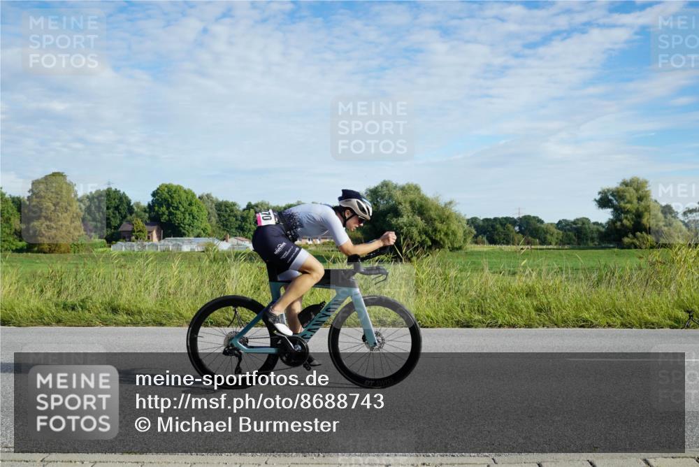 31.08.2025 - Elbe Triathlon Hamburg Michael Burmester http://msf.ph/oto/8688743 31.08.2025 09:08:35 Radfahren 270, 275, 397 meine-sportfotos.de