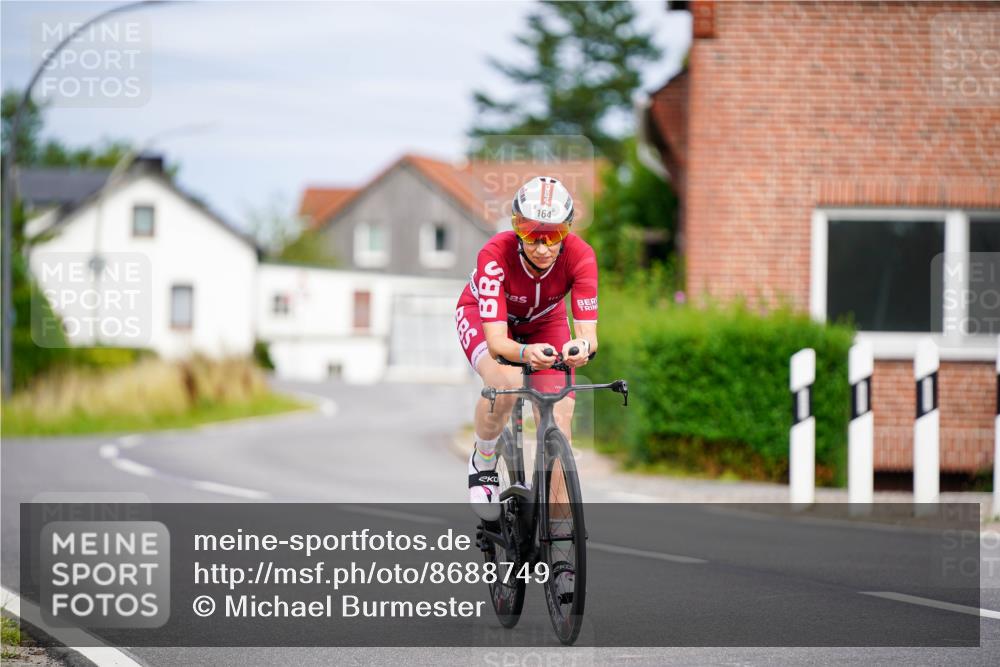 31.08.2025 - Elbe Triathlon Hamburg Michael Burmester http://msf.ph/oto/8688749 31.08.2025 15:58:37 Radfahren  meine-sportfotos.de