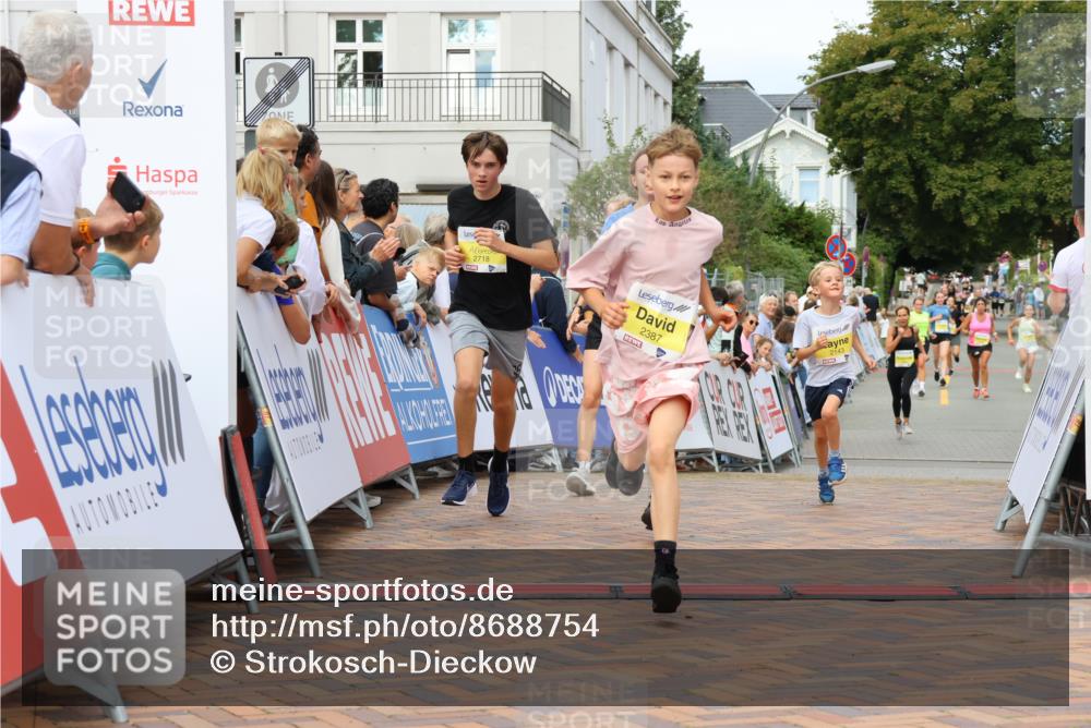 31.08.2025 - 21. Blankeneser Heldenlauf Strokosch-Dieckow http://msf.ph/oto/8688754 31.08.2025 10:28:52 Ziel 2060, 2346, 2718, 2719, 2143, 2387 meine-sportfotos.de