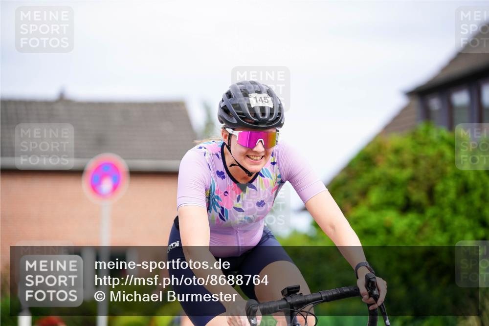 31.08.2025 - Elbe Triathlon Hamburg Michael Burmester http://msf.ph/oto/8688764 31.08.2025 15:58:55 Radfahren  meine-sportfotos.de