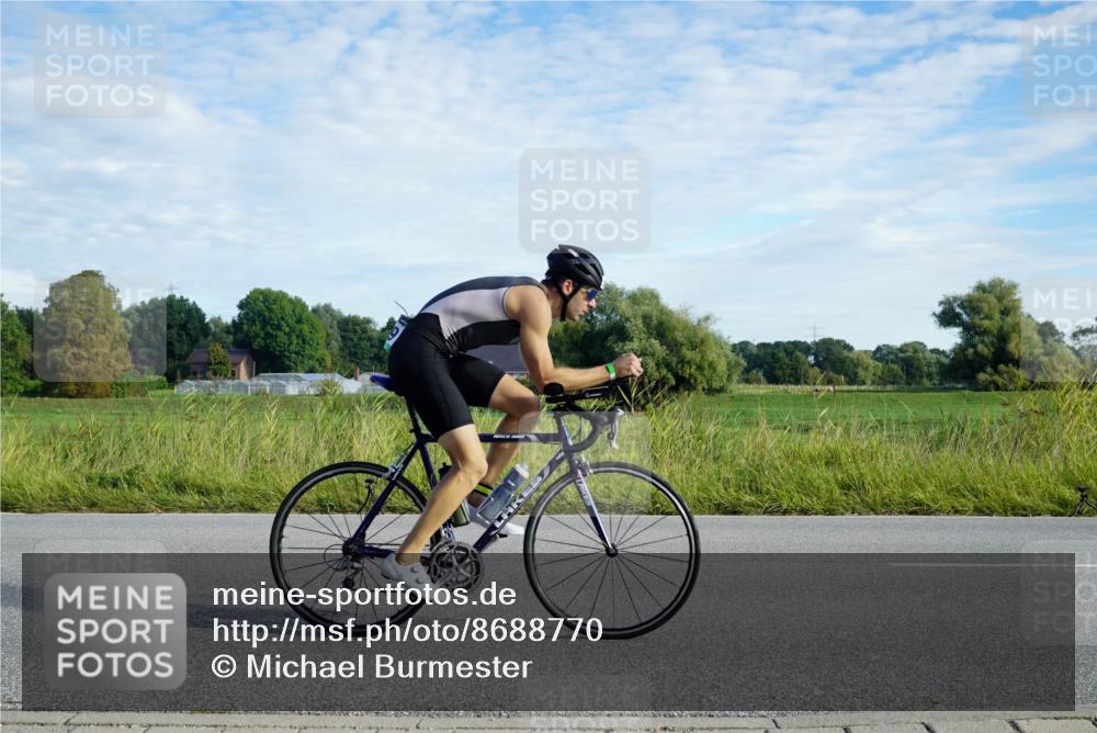 31.08.2025 - Elbe Triathlon Hamburg Michael Burmester http://msf.ph/oto/8688770 31.08.2025 09:09:28 Radfahren 425, 429, 529 meine-sportfotos.de