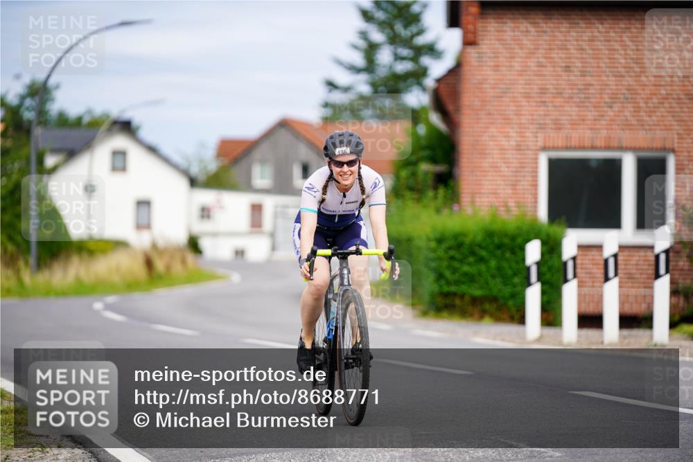 31.08.2025 - Elbe Triathlon Hamburg Michael Burmester http://msf.ph/oto/8688771 31.08.2025 15:59:08 Radfahren  meine-sportfotos.de