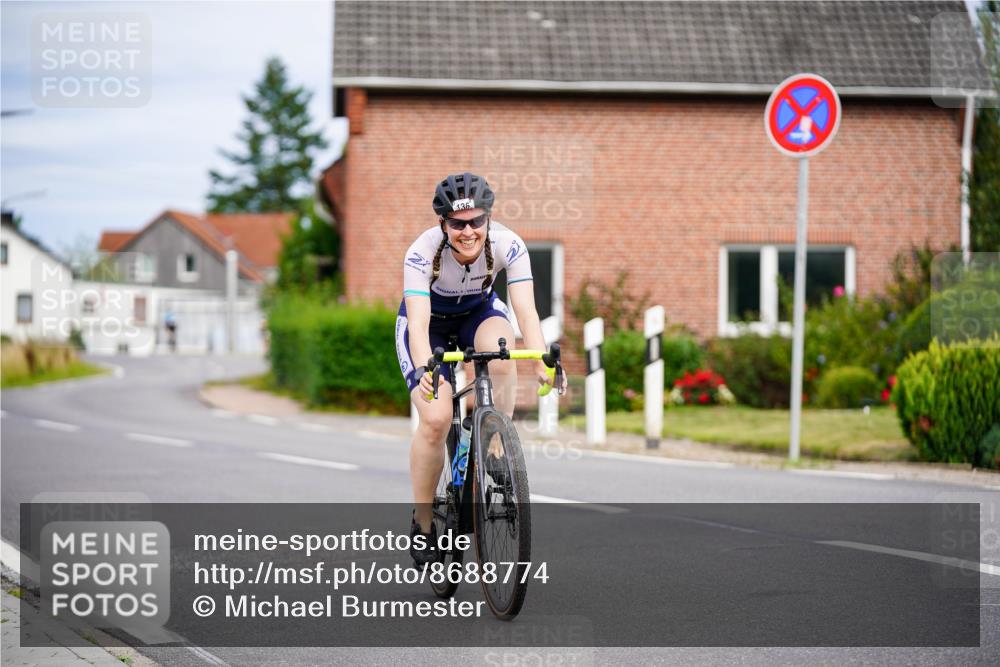 31.08.2025 - Elbe Triathlon Hamburg Michael Burmester http://msf.ph/oto/8688774 31.08.2025 15:59:08 Radfahren  meine-sportfotos.de