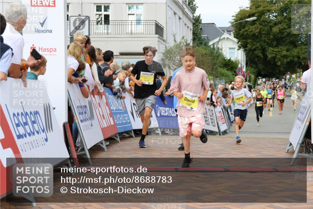 31.08.2025 - 21. Blankeneser Heldenlauf Strokosch-Dieckow http://msf.ph/oto/8688783 31.08.2025 10:28:52 Ziel 2060, 2346, 2718, 2719, 2143, 2387 meine-sportfotos.de