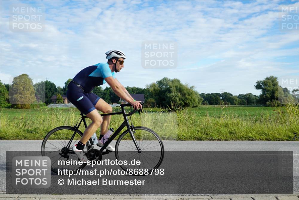 31.08.2025 - Elbe Triathlon Hamburg Michael Burmester http://msf.ph/oto/8688798 31.08.2025 09:10:06 Radfahren 462, 512 meine-sportfotos.de