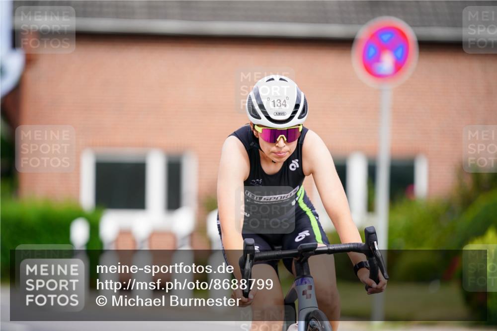 31.08.2025 - Elbe Triathlon Hamburg Michael Burmester http://msf.ph/oto/8688799 31.08.2025 15:59:48 Radfahren  meine-sportfotos.de