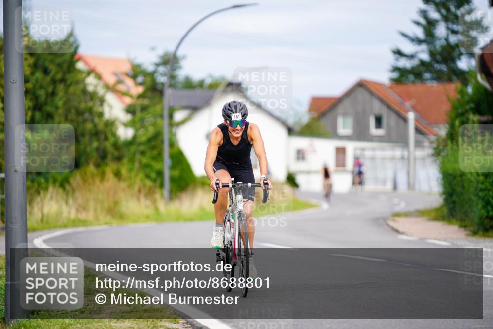 31.08.2025 - Elbe Triathlon Hamburg Michael Burmester http://msf.ph/oto/8688801 31.08.2025 15:59:50 Radfahren  meine-sportfotos.de