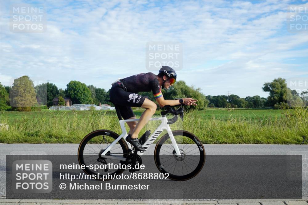 31.08.2025 - Elbe Triathlon Hamburg Michael Burmester http://msf.ph/oto/8688802 31.08.2025 09:10:15 Radfahren 177, 198, 548 meine-sportfotos.de