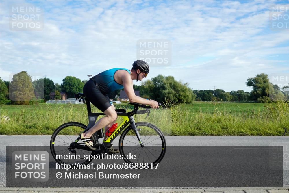 31.08.2025 - Elbe Triathlon Hamburg Michael Burmester http://msf.ph/oto/8688817 31.08.2025 09:10:37 Radfahren 376, 435, 523, 550 meine-sportfotos.de