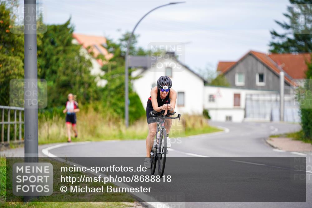 31.08.2025 - Elbe Triathlon Hamburg Michael Burmester http://msf.ph/oto/8688818 31.08.2025 16:00:42 Radfahren  meine-sportfotos.de