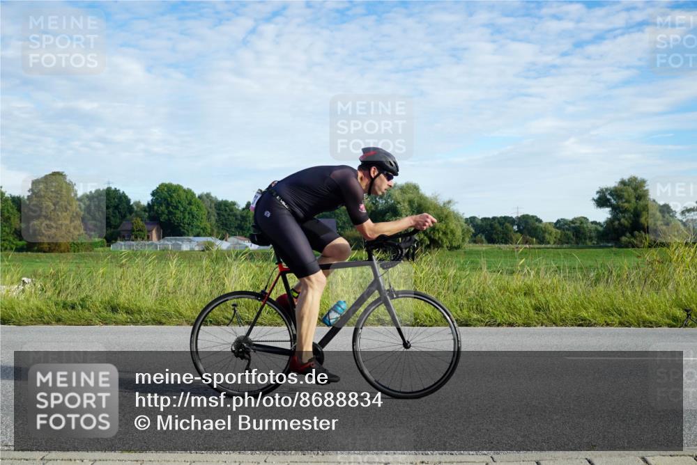 31.08.2025 - Elbe Triathlon Hamburg Michael Burmester http://msf.ph/oto/8688834 31.08.2025 09:10:50 Radfahren 171, 185, 260, 279, 373, 436, 457 meine-sportfotos.de