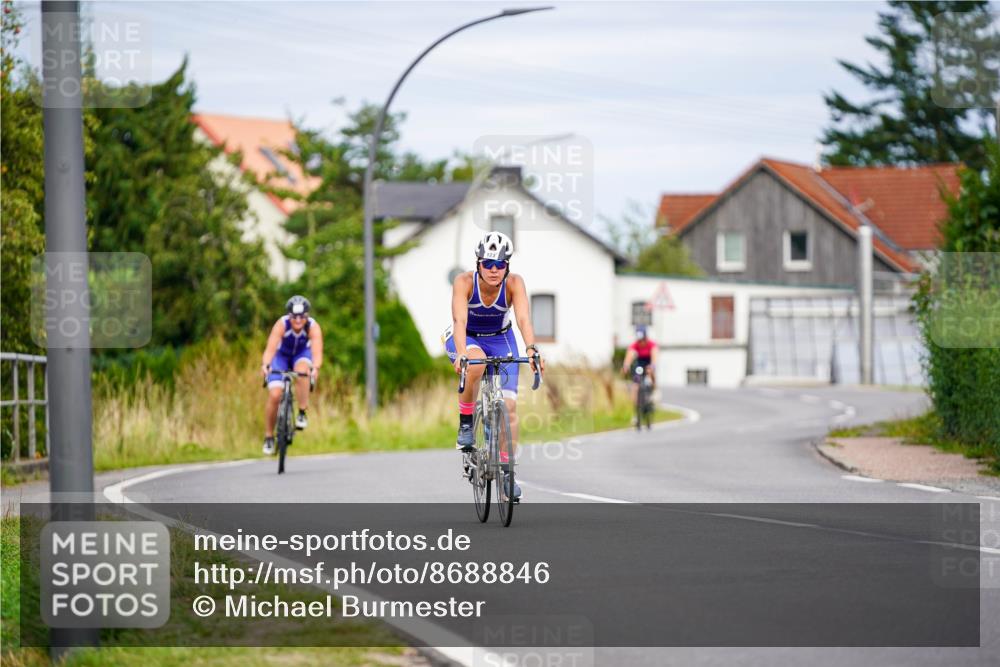31.08.2025 - Elbe Triathlon Hamburg Michael Burmester http://msf.ph/oto/8688846 31.08.2025 16:02:29 Radfahren  meine-sportfotos.de
