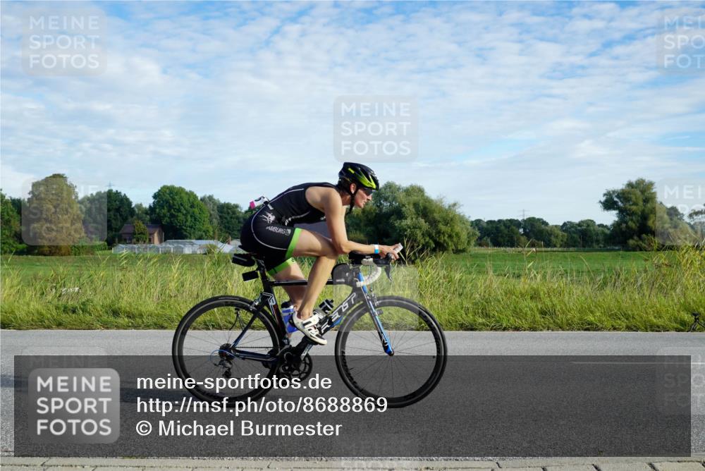 31.08.2025 - Elbe Triathlon Hamburg Michael Burmester http://msf.ph/oto/8688869 31.08.2025 09:11:47 Radfahren 233, 246, 318, 348, 445 meine-sportfotos.de