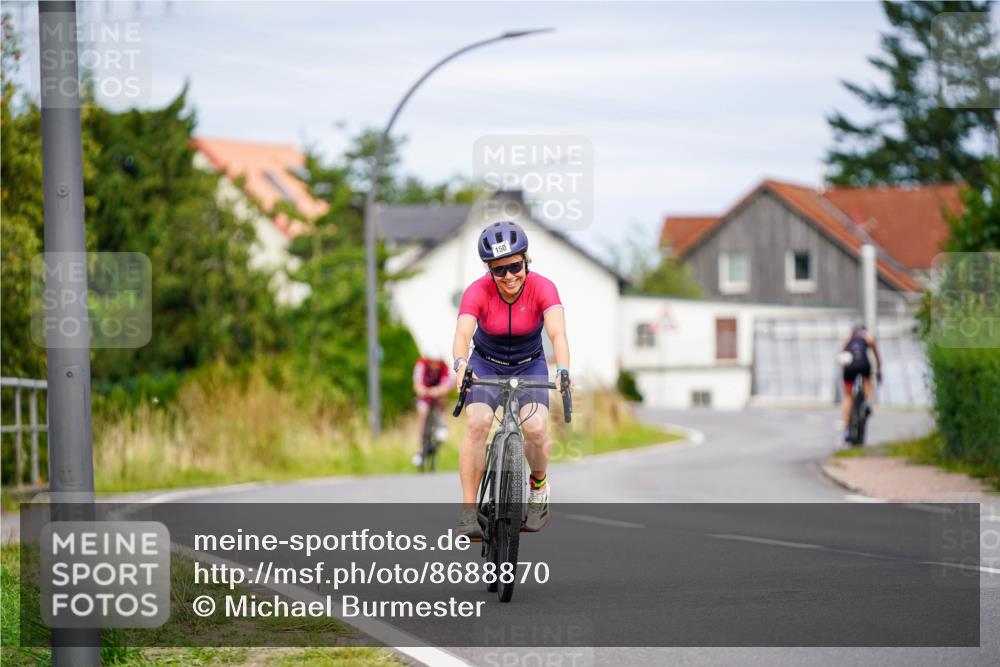 31.08.2025 - Elbe Triathlon Hamburg Michael Burmester http://msf.ph/oto/8688870 31.08.2025 16:02:37 Radfahren  meine-sportfotos.de