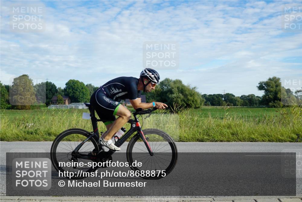 31.08.2025 - Elbe Triathlon Hamburg Michael Burmester http://msf.ph/oto/8688875 31.08.2025 09:11:52 Radfahren 233, 318, 320, 348, 443, 451 meine-sportfotos.de