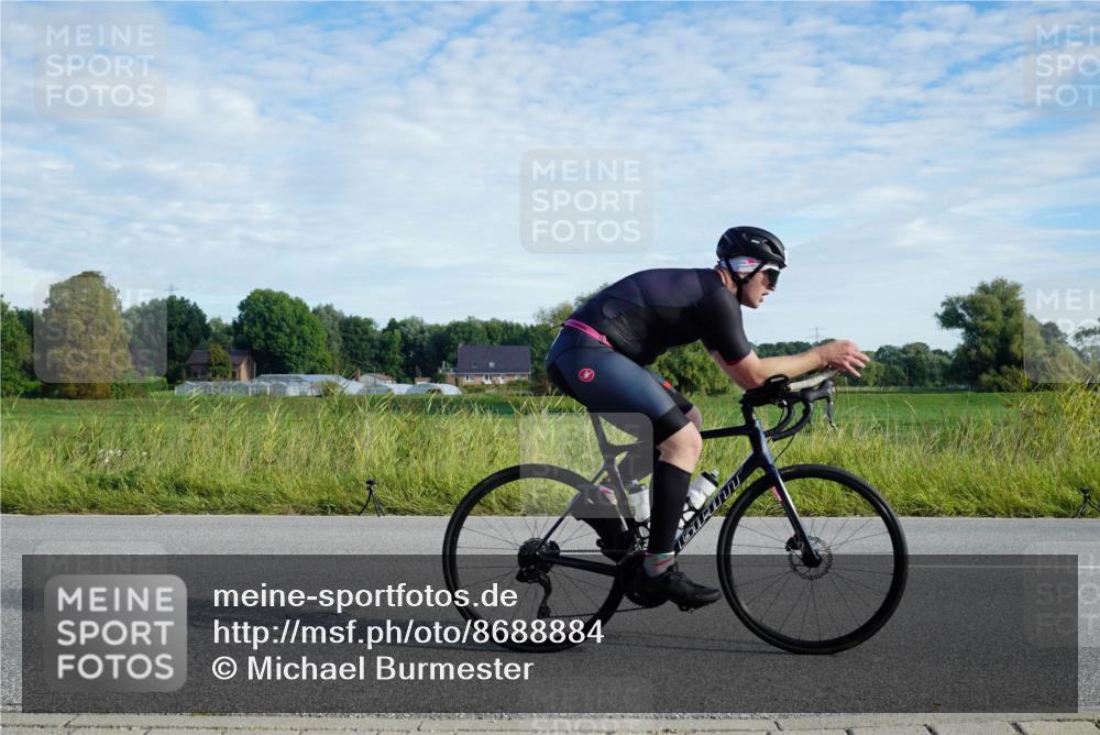 31.08.2025 - Elbe Triathlon Hamburg Michael Burmester http://msf.ph/oto/8688884 31.08.2025 09:11:59 Radfahren 224, 301, 320, 347, 366, 443, 453 meine-sportfotos.de