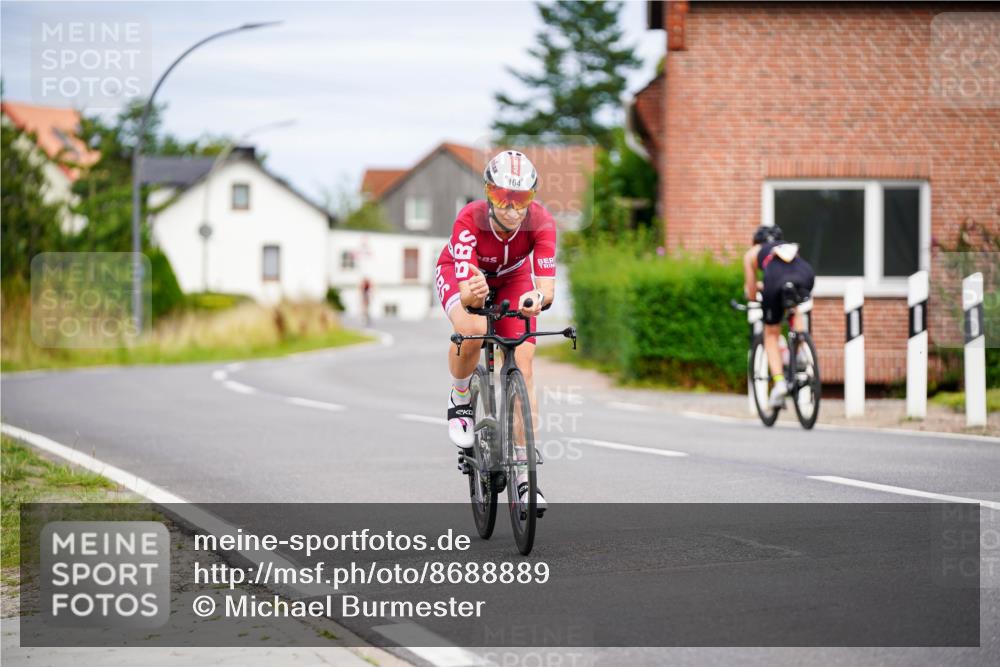 31.08.2025 - Elbe Triathlon Hamburg Michael Burmester http://msf.ph/oto/8688889 31.08.2025 16:02:42 Radfahren  meine-sportfotos.de