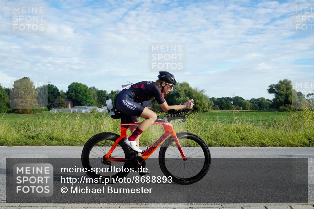 31.08.2025 - Elbe Triathlon Hamburg Michael Burmester http://msf.ph/oto/8688893 31.08.2025 09:12:03 Radfahren 224, 301, 347, 366, 453 meine-sportfotos.de