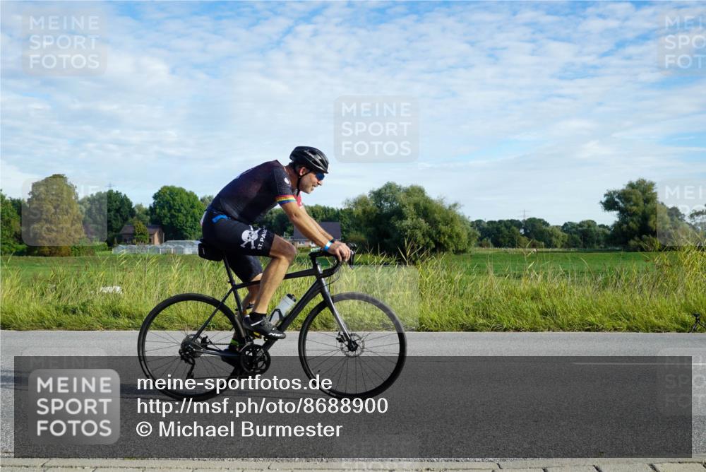 31.08.2025 - Elbe Triathlon Hamburg Michael Burmester http://msf.ph/oto/8688900 31.08.2025 09:12:18 Radfahren 261, 321, 368, 389, 424, 489 meine-sportfotos.de