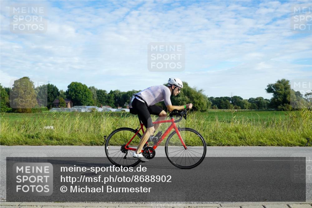 31.08.2025 - Elbe Triathlon Hamburg Michael Burmester http://msf.ph/oto/8688902 31.08.2025 09:12:19 Radfahren 261, 321, 368, 389, 424 meine-sportfotos.de