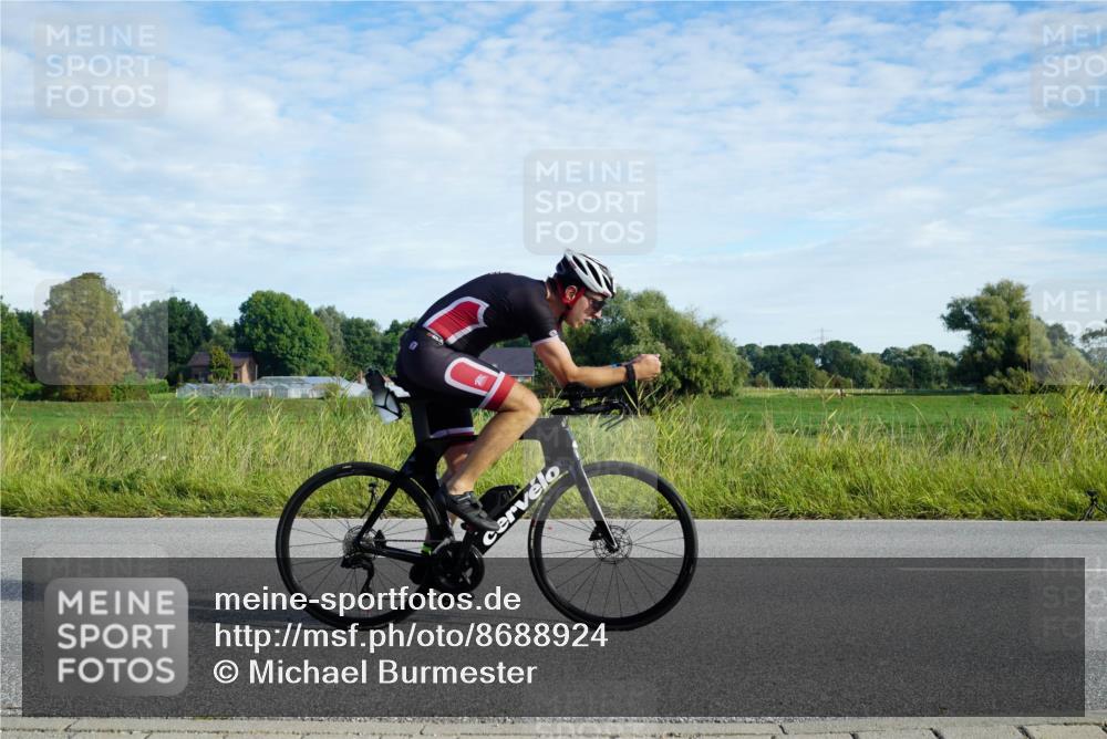 31.08.2025 - Elbe Triathlon Hamburg Michael Burmester http://msf.ph/oto/8688924 31.08.2025 09:12:47 Radfahren 223, 341, 383, 582 meine-sportfotos.de