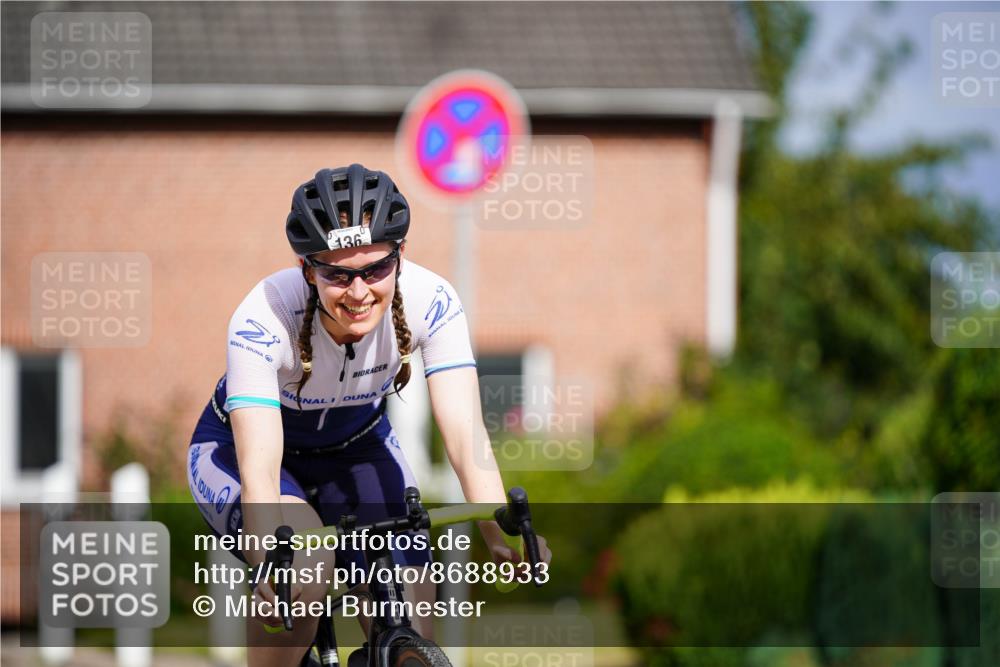 31.08.2025 - Elbe Triathlon Hamburg Michael Burmester http://msf.ph/oto/8688933 31.08.2025 16:03:58 Radfahren  meine-sportfotos.de