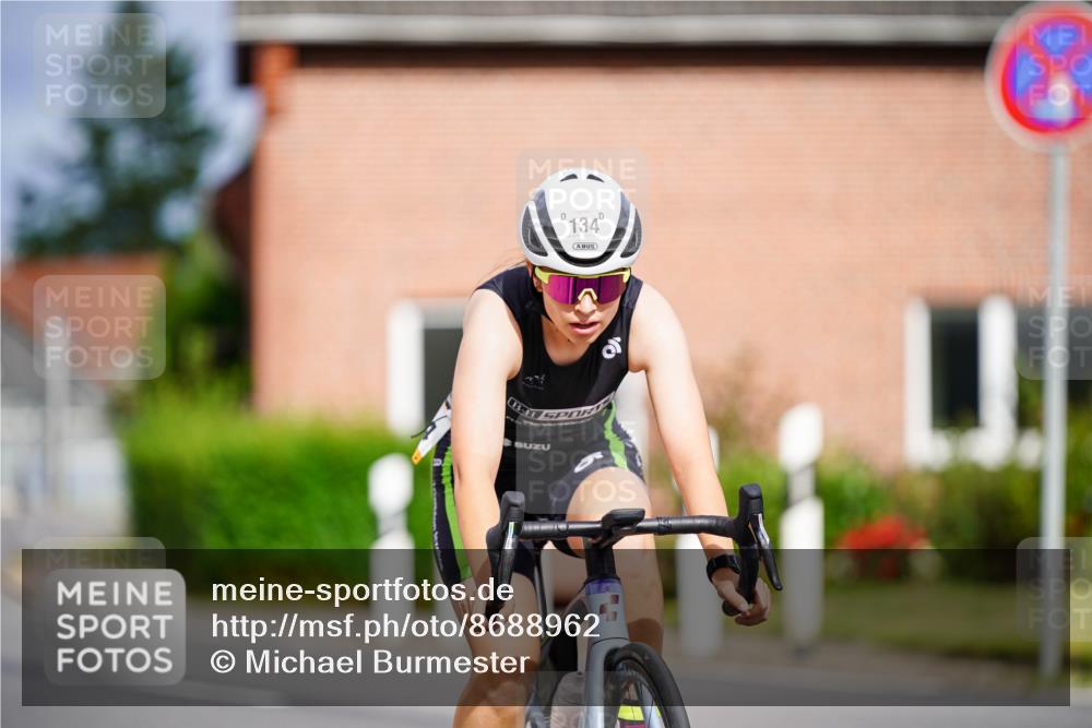 31.08.2025 - Elbe Triathlon Hamburg Michael Burmester http://msf.ph/oto/8688962 31.08.2025 16:04:23 Radfahren  meine-sportfotos.de