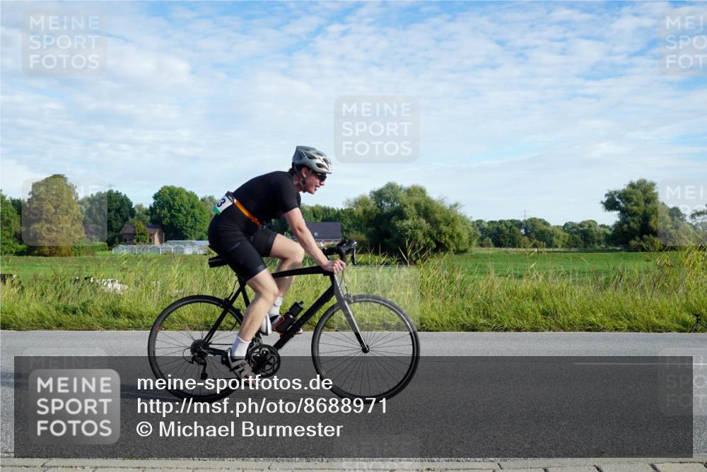 31.08.2025 - Elbe Triathlon Hamburg Michael Burmester http://msf.ph/oto/8688971 31.08.2025 09:13:37 Radfahren 197, 393 meine-sportfotos.de