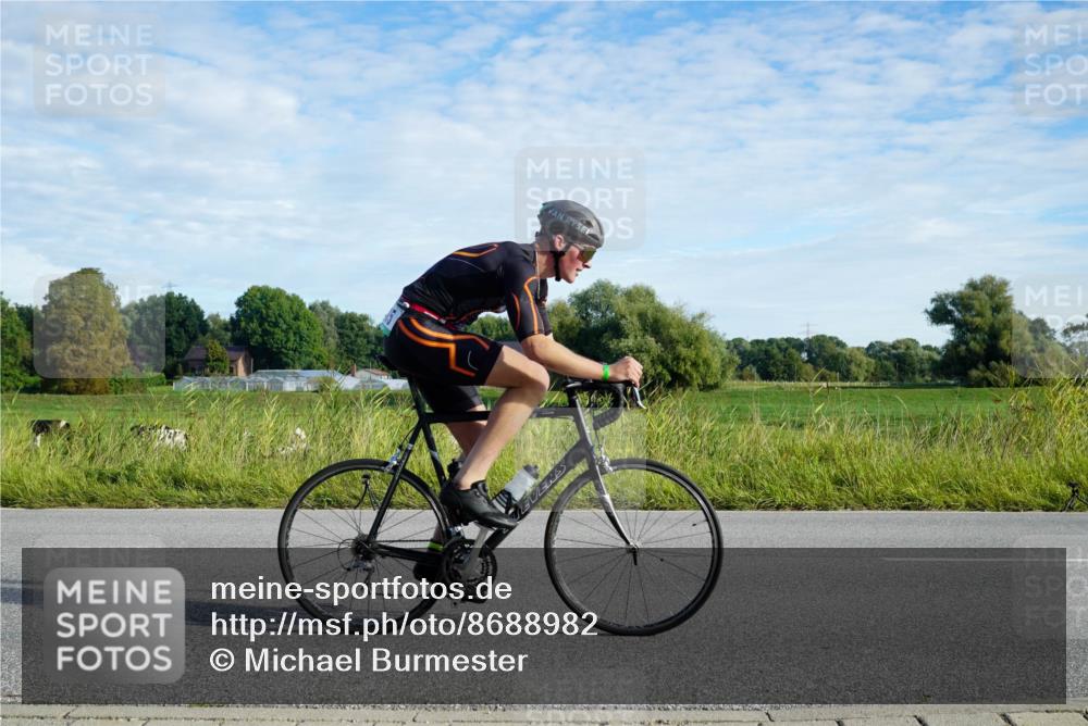 31.08.2025 - Elbe Triathlon Hamburg Michael Burmester http://msf.ph/oto/8688982 31.08.2025 09:13:49 Radfahren 190, 322, 414, 415, 490, 533 meine-sportfotos.de