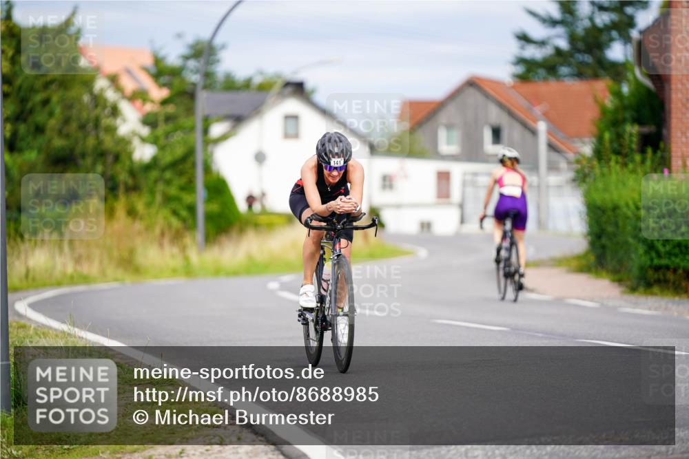 31.08.2025 - Elbe Triathlon Hamburg Michael Burmester http://msf.ph/oto/8688985 31.08.2025 16:05:07 Radfahren  meine-sportfotos.de