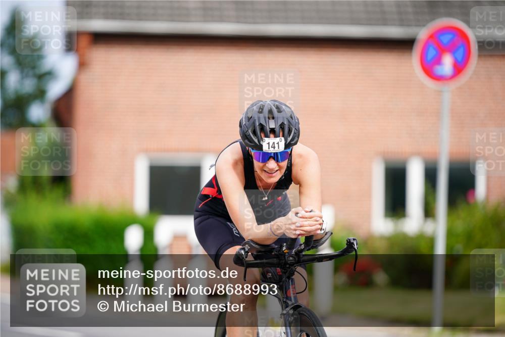 31.08.2025 - Elbe Triathlon Hamburg Michael Burmester http://msf.ph/oto/8688993 31.08.2025 16:05:08 Radfahren  meine-sportfotos.de