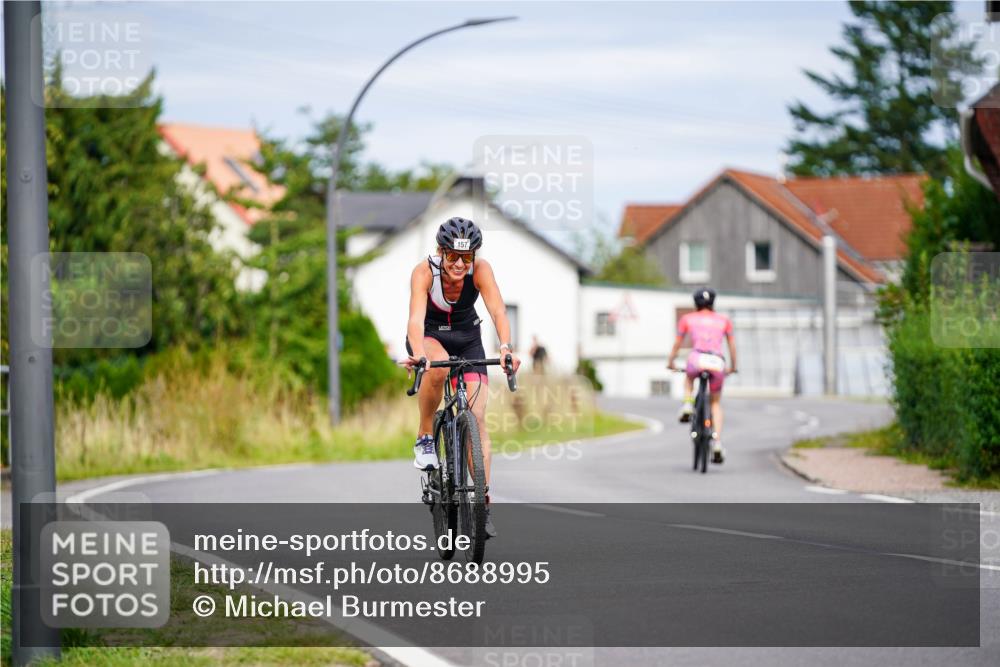 31.08.2025 - Elbe Triathlon Hamburg Michael Burmester http://msf.ph/oto/8688995 31.08.2025 16:05:23 Radfahren  meine-sportfotos.de