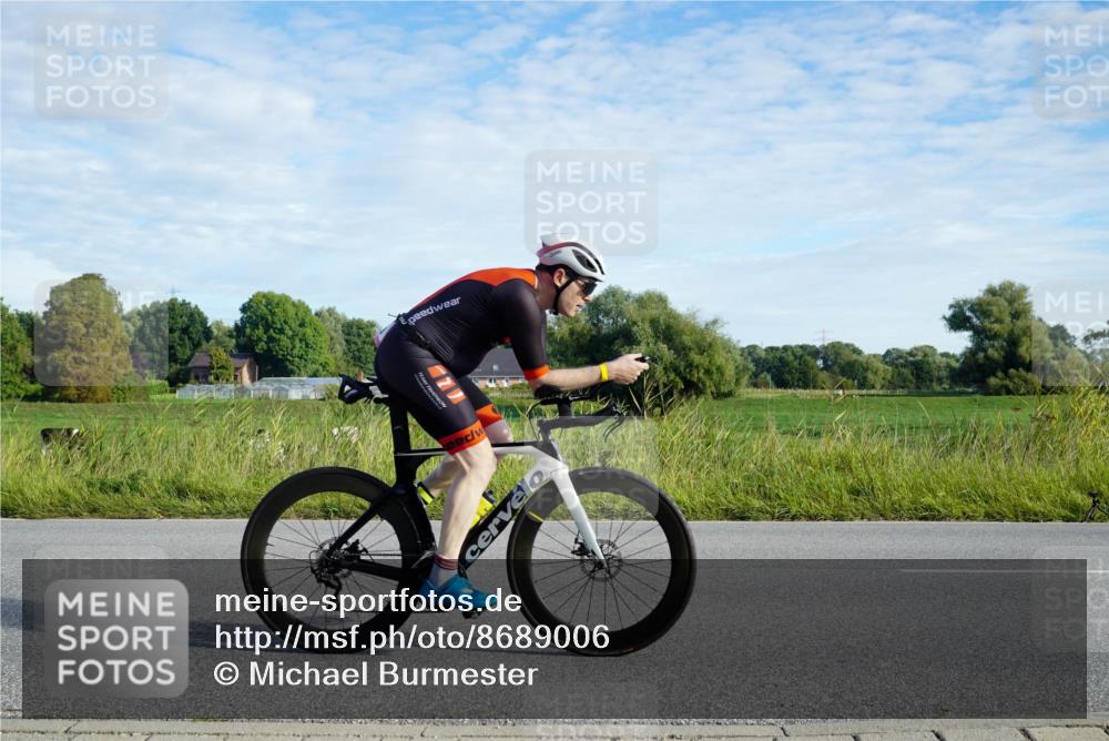 31.08.2025 - Elbe Triathlon Hamburg Michael Burmester http://msf.ph/oto/8689006 31.08.2025 09:14:15 Radfahren 216, 249, 256, 357, 496 meine-sportfotos.de