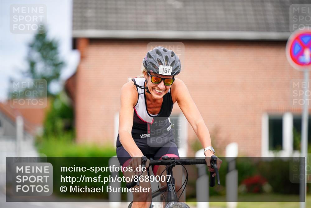 31.08.2025 - Elbe Triathlon Hamburg Michael Burmester http://msf.ph/oto/8689007 31.08.2025 16:05:25 Radfahren  meine-sportfotos.de