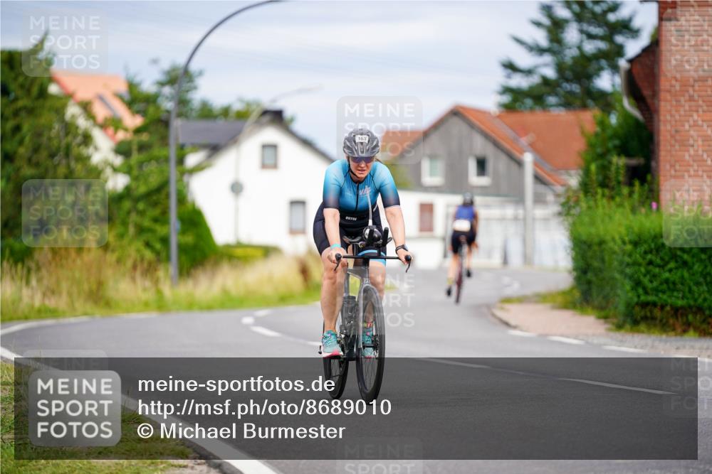 31.08.2025 - Elbe Triathlon Hamburg Michael Burmester http://msf.ph/oto/8689010 31.08.2025 16:06:47 Radfahren  meine-sportfotos.de