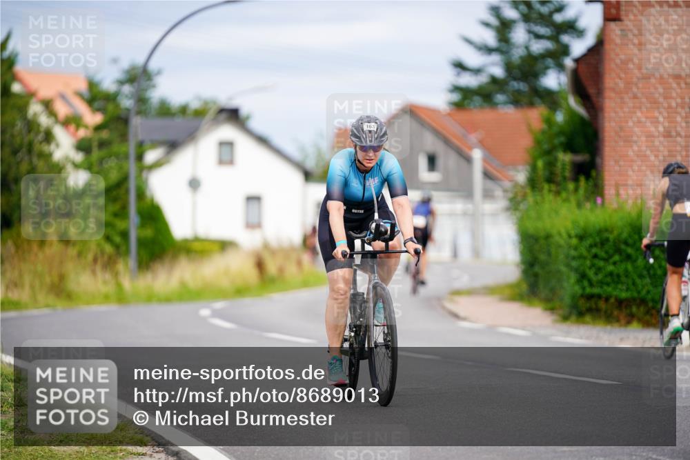 31.08.2025 - Elbe Triathlon Hamburg Michael Burmester http://msf.ph/oto/8689013 31.08.2025 16:06:47 Radfahren  meine-sportfotos.de