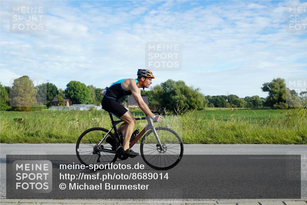 31.08.2025 - Elbe Triathlon Hamburg Michael Burmester http://msf.ph/oto/8689014 31.08.2025 09:14:20 Radfahren 249, 256, 357, 496 meine-sportfotos.de