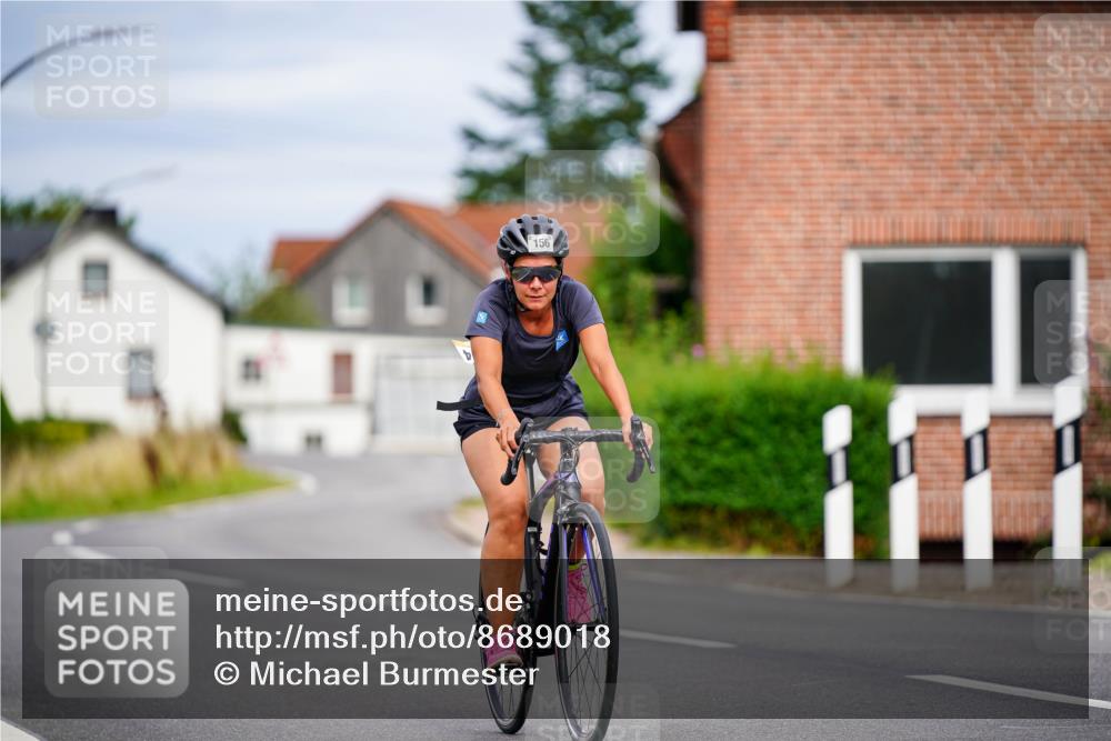 31.08.2025 - Elbe Triathlon Hamburg Michael Burmester http://msf.ph/oto/8689018 31.08.2025 16:07:02 Radfahren  meine-sportfotos.de