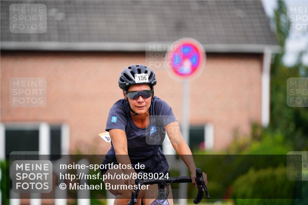 31.08.2025 - Elbe Triathlon Hamburg Michael Burmester http://msf.ph/oto/8689024 31.08.2025 16:07:03 Radfahren  meine-sportfotos.de