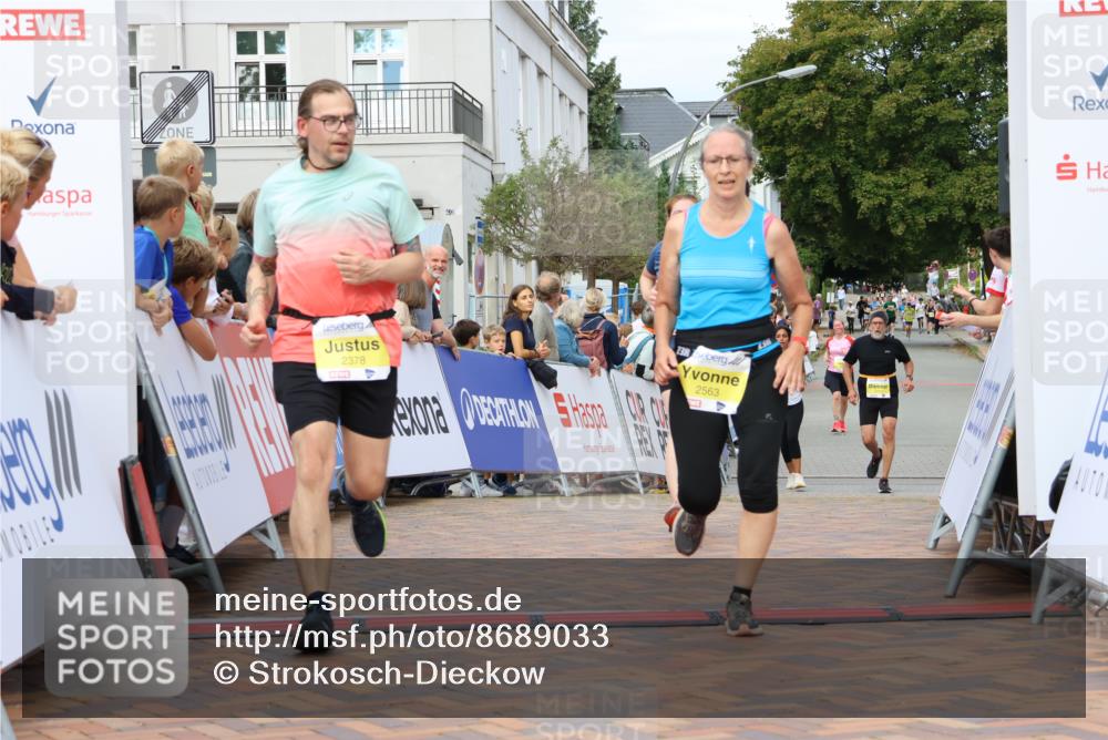 31.08.2025 - 21. Blankeneser Heldenlauf Strokosch-Dieckow http://msf.ph/oto/8689033 31.08.2025 10:34:02 Ziel 2378, 2563, 2120 meine-sportfotos.de