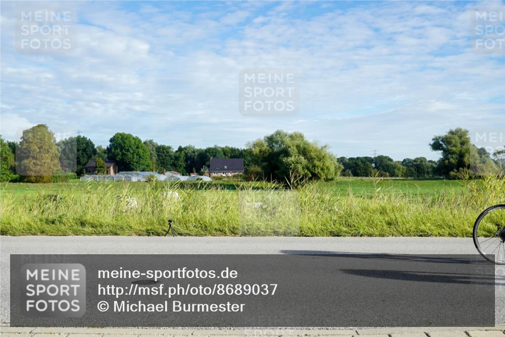 31.08.2025 - Elbe Triathlon Hamburg Michael Burmester http://msf.ph/oto/8689037 31.08.2025 09:14:46 Radfahren 377, 421, 493 meine-sportfotos.de