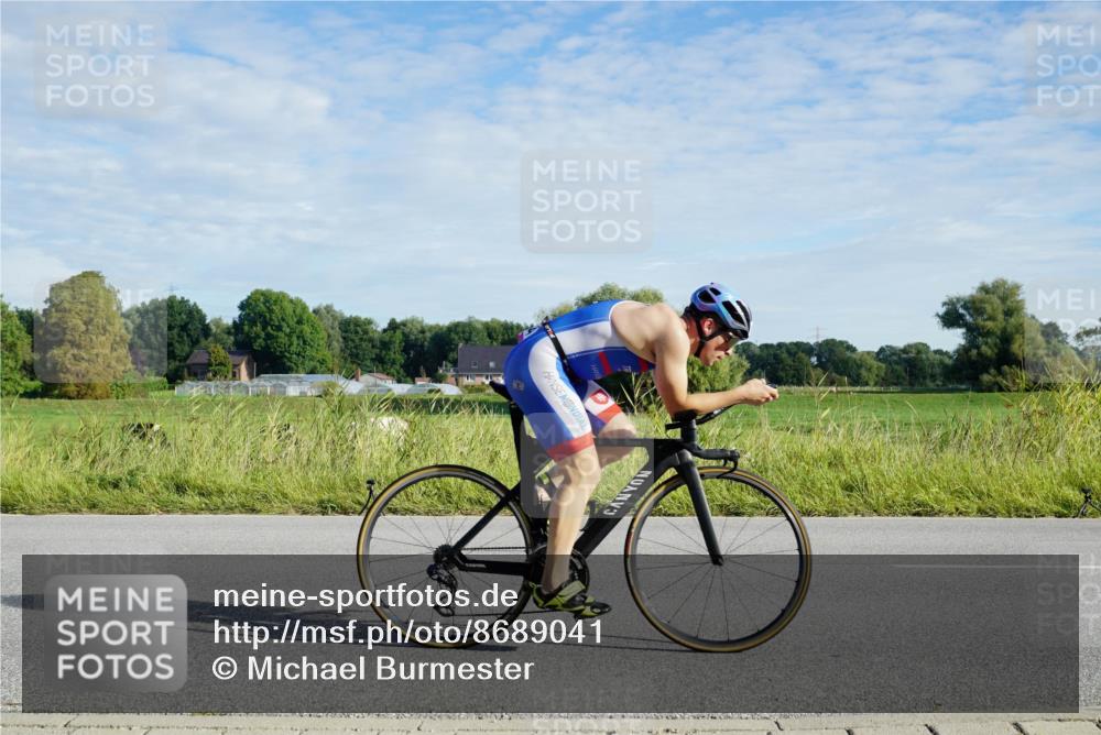 31.08.2025 - Elbe Triathlon Hamburg Michael Burmester http://msf.ph/oto/8689041 31.08.2025 09:14:57 Radfahren 280, 354, 431 meine-sportfotos.de
