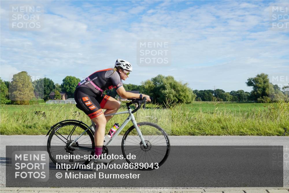 31.08.2025 - Elbe Triathlon Hamburg Michael Burmester http://msf.ph/oto/8689043 31.08.2025 09:15:01 Radfahren 280, 361, 431, 534 meine-sportfotos.de