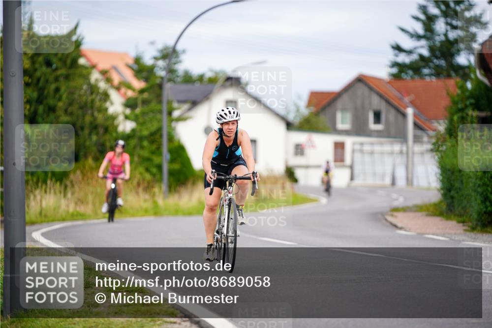 31.08.2025 - Elbe Triathlon Hamburg Michael Burmester http://msf.ph/oto/8689058 31.08.2025 16:08:35 Radfahren  meine-sportfotos.de