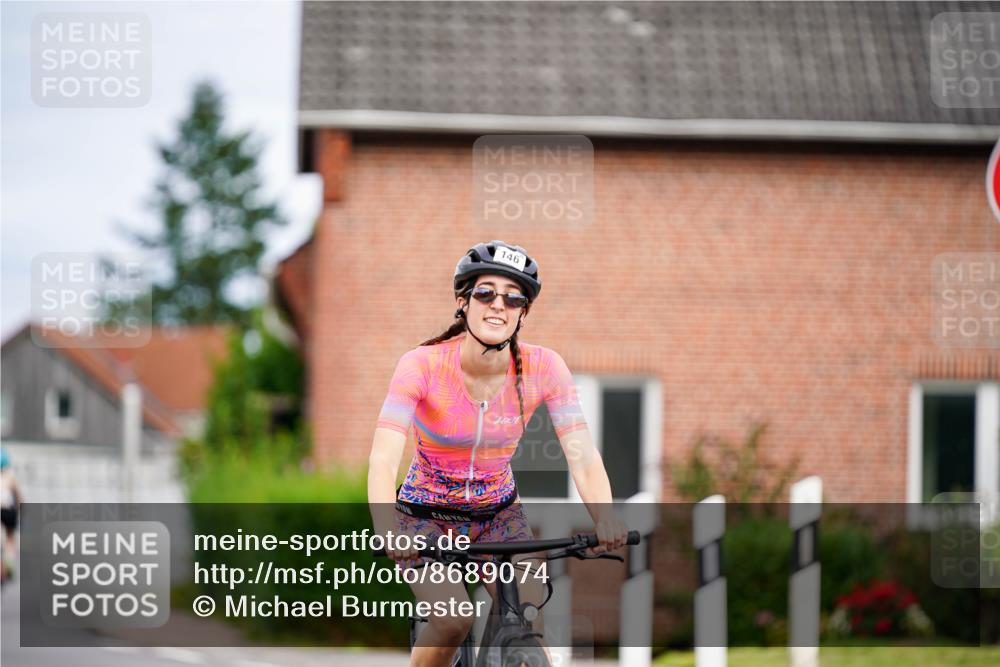 31.08.2025 - Elbe Triathlon Hamburg Michael Burmester http://msf.ph/oto/8689074 31.08.2025 16:08:41 Radfahren  meine-sportfotos.de