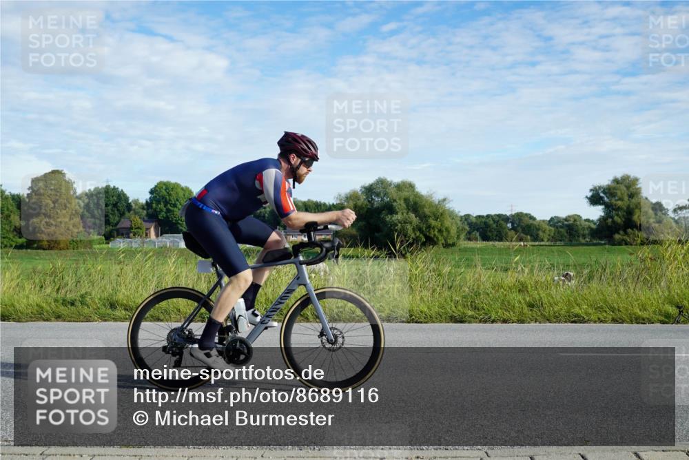 31.08.2025 - Elbe Triathlon Hamburg Michael Burmester http://msf.ph/oto/8689116 31.08.2025 09:16:19 Radfahren 170, 310, 374 meine-sportfotos.de